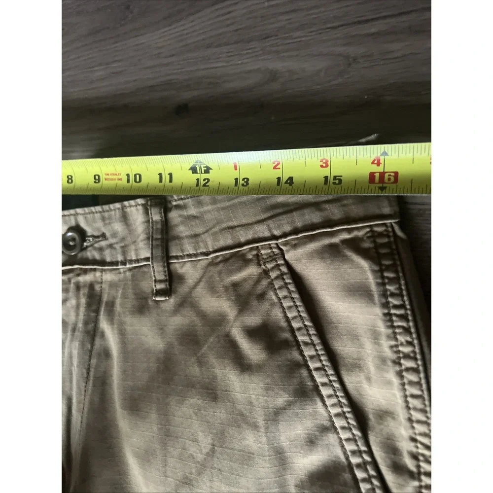 Levi's Shorts Mens Size 32 Carrier Cargo Canvas 9 in Inseam Brown Hiking Casual‎